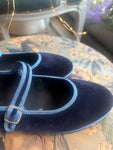 MARY JANE VELLUTO BLU CON BORDATURA AVIO