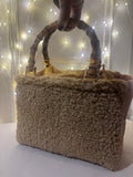 BORSA LIZ IN MORBIDO ORSETTO SINTETICO