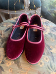 MARY JANE VELLUTO BORDEAUX CON BORDATURA PEONIA